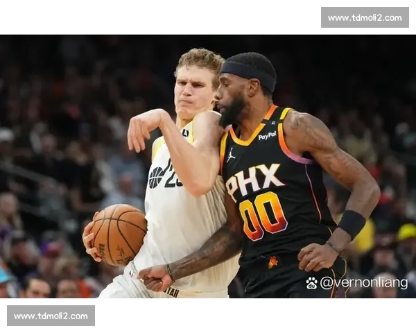 NBA直播精彩瞬间:分析焦点对决、球员表现与赛场热点事件 NBA直播精彩瞬间:分析焦点对决、球员表现与赛场热点事件